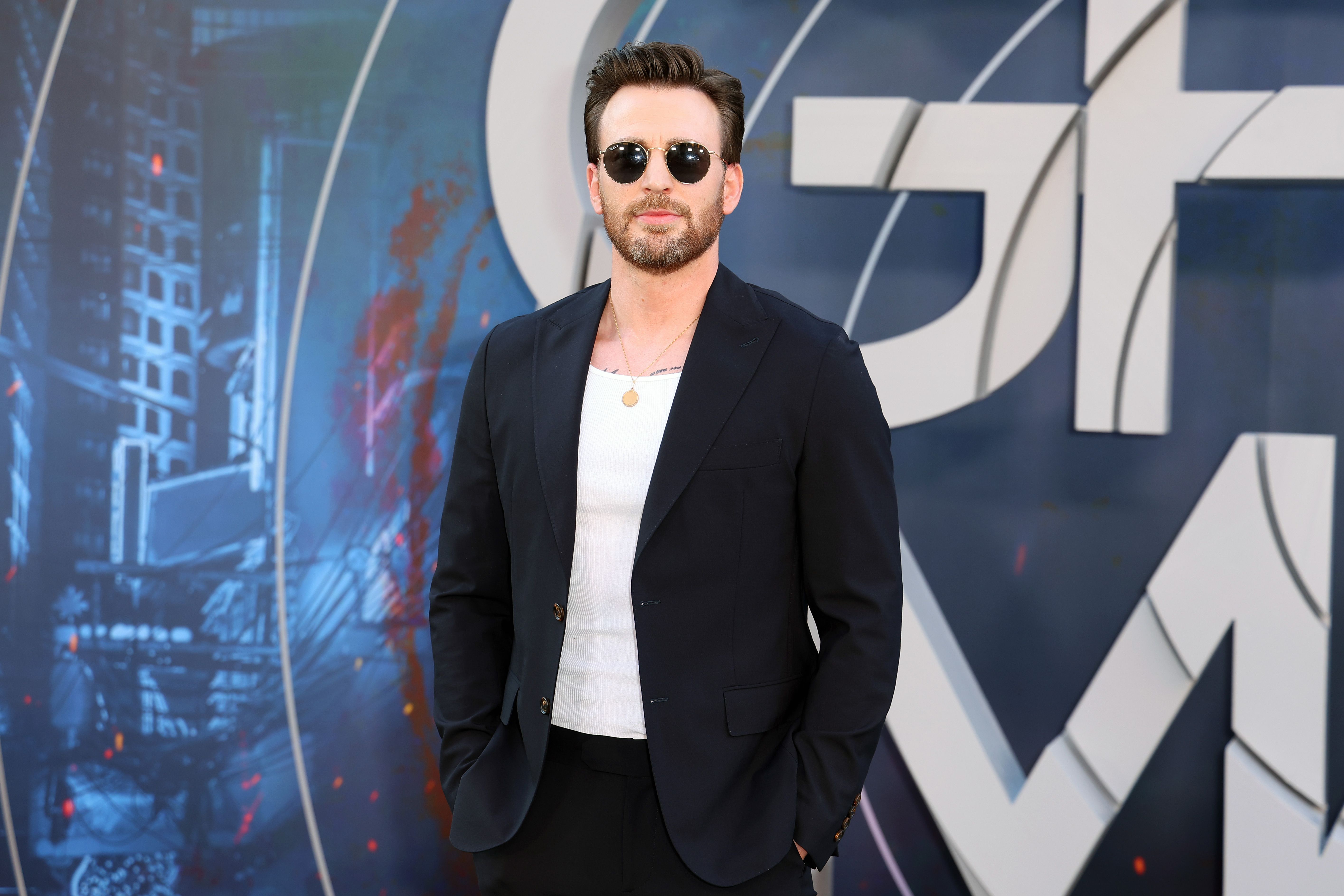 Chris Evans Thinks Captain America Has The Worst Avengers Suit